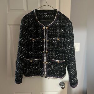 NWOT Beautiful Chanel-style boucle tweed jacket with gold buttons.